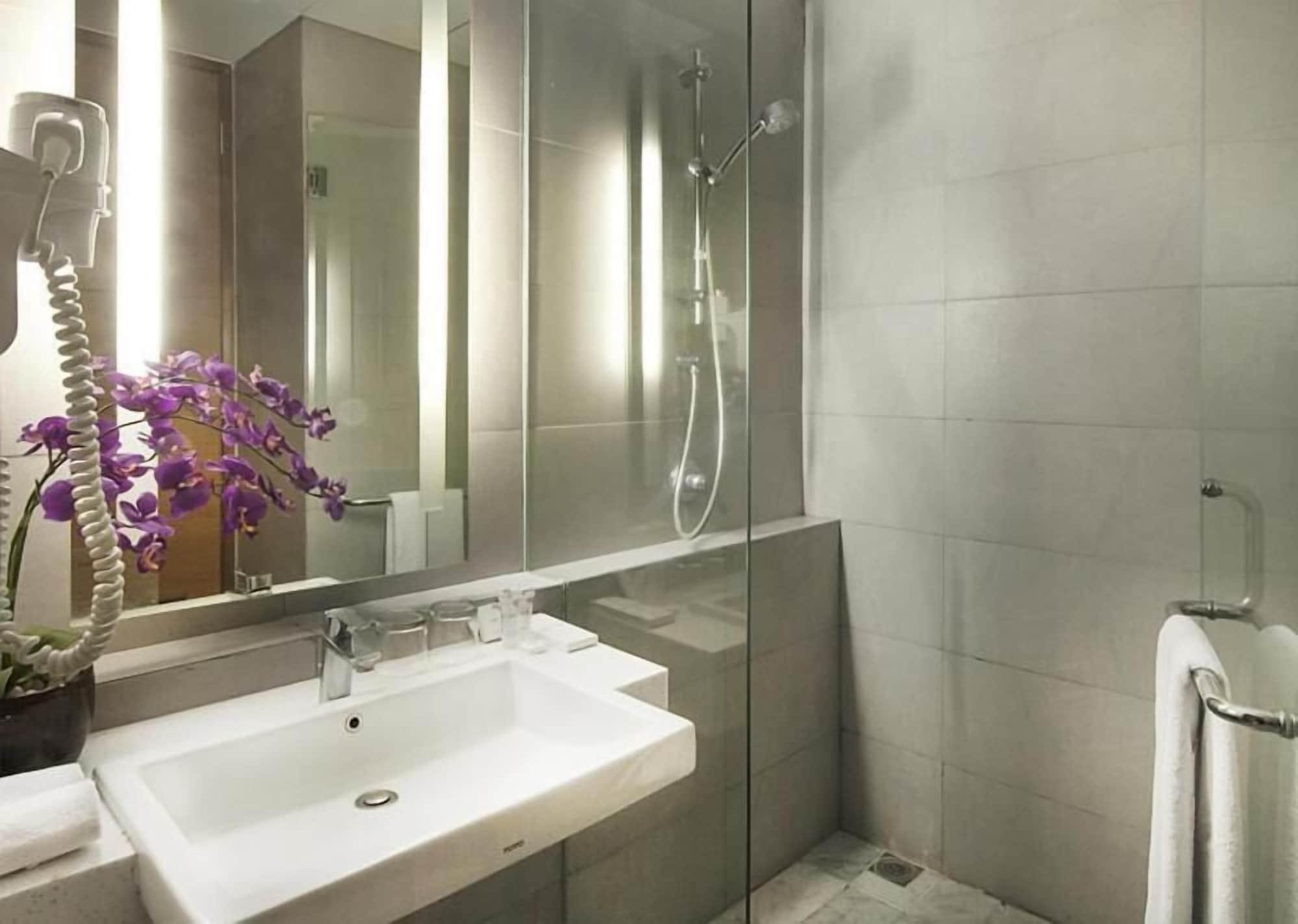 D'Primahotel Tangerang Kültér fotó