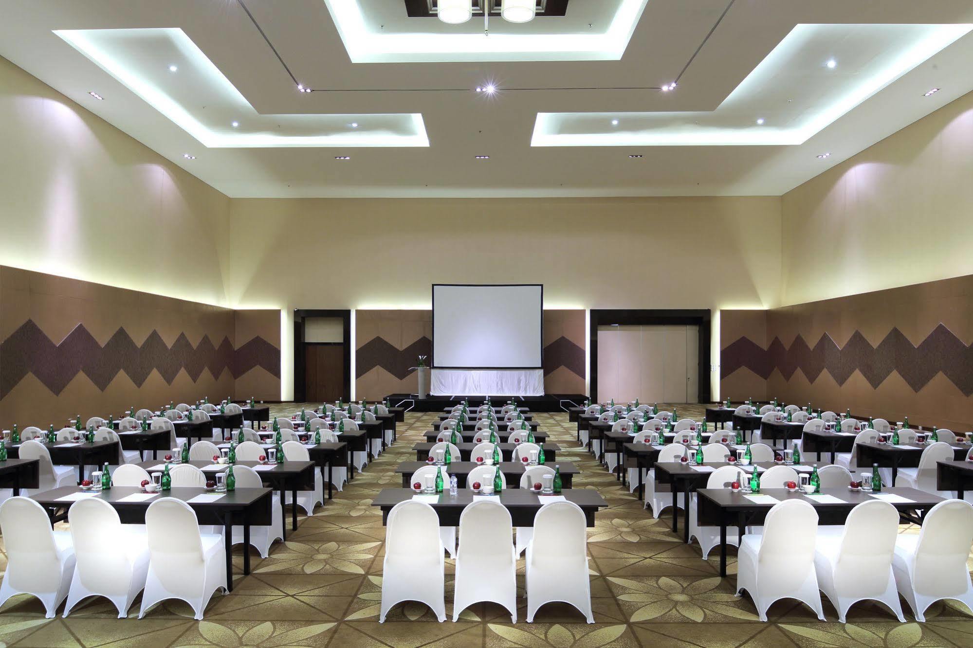 D'Primahotel Tangerang Kültér fotó